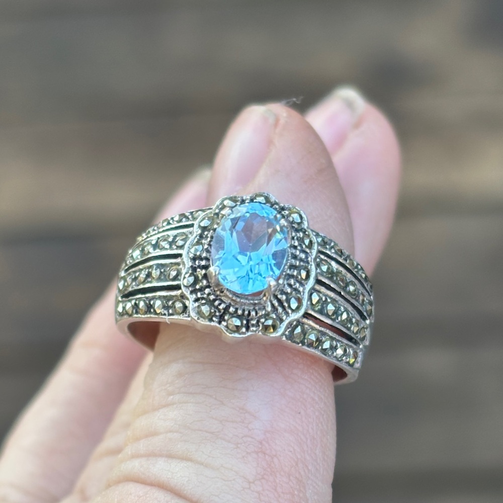 925 ring with blue topaz & marcasite ring - Picture 8 of 8